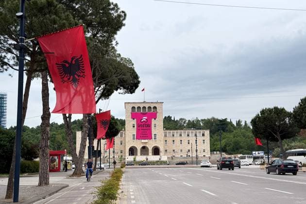 The city dress code for the Giro d™Italia 2025 - Tirana - Tuesday, May 6, 2025. - cycling .  Copyright: xMassimoxPaolone LaPressex