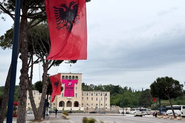 The city dress code for the Giro d™Italia 2025 - Tirana - Tuesday, May 6, 2025. - cycling .  Copyright: xMassimoxPaolone LaPressex