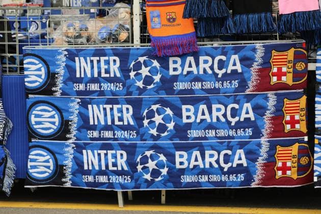 May 6, 2025, Milan, Lombardy, Italy: Merchandising stand selling customized scarfs for the UEFA 2024 25 Semi-Final second leg game between INTER and BARCELONA at the Giuseppe Meazza Stadium in Milan, Italy Milan Italy - ZUMAc179 20250506_zep_c179_001 Copyright: xMickaelxChavetx