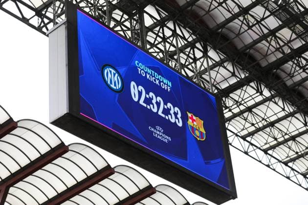 May 6, 2025, Milan, Lombardy, Italy: Countdown to kick-off of the UEFA 2024 25 Semi-Final second leg game between INTER and BARCELONA at the Giuseppe Meazza Stadium in Milan, Italy Milan Italy - ZUMAc179 20250506_zep_c179_002 Copyright: xMickaelxChavetx