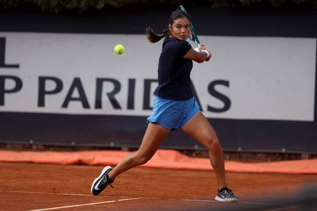 Tennis: Emma Raducanu, ATP, Tennis Herren and WTA, Tennis Damen Master 1000 training session at the Foro Italico in Rome Rome, Italy 05 06 2025: Emma Raducanu ranking 49 during the training session at the Internazionali BNL d™ Italia 2025 ATP and WTA Master 1000 circuit of Rome at the Foro Italico. Rome foro italico italy italy Copyright: xmarcoxiacobucci