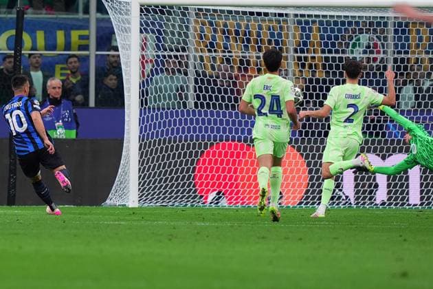 Inter Milan™s Lautaro Martinez scores 1-0 during the Uefa Champions League soccer match between Inter and Barcelona at San Siro Stadium in Milan , North Italy - Tuesday May 06, 2025 . - Soccer  Copyright: xSpada LaPressex