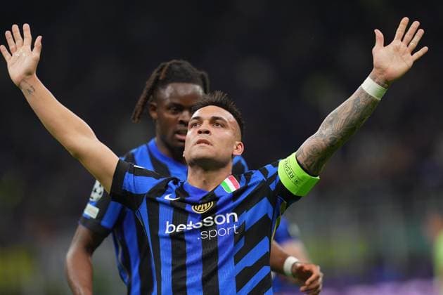 Inter MilanÕs Lautaro Martinez celebrates after scoring 1-0 during the Uefa Champions League soccer match between Inter and Barcelona at San Siro Stadium in Milan , North Italy - Tuesday May 06, 2025 . - Soccer  Copyright: xSpada LaPressex
