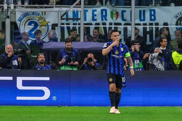 FC Internazionale vs FC Barcelona UEFA Champions League 2024 25 Semi Final 2nd leg 06 05 2025 Lautaro Martinez of FC Internazionale celebrates after scoring a goal during UEFA Champions League 2024 25 Semi Final 2nd leg football match between FC Internazionale and FC Barcelona at San Siro Stadium Copyright: xBEAUTIFULxSPORTS Carabellix