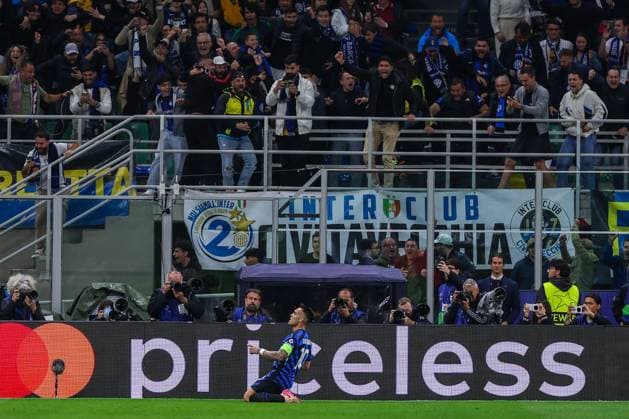 FC Internazionale vs FC Barcelona UEFA Champions League 2024 25 Semi Final 2nd leg 06 05 2025 Lautaro Martinez of FC Internazionale celebrates after scoring a goal during UEFA Champions League 2024 25 Semi Final 2nd leg football match between FC Internazionale and FC Barcelona at San Siro Stadium Copyright: xBEAUTIFULxSPORTS Carabellix