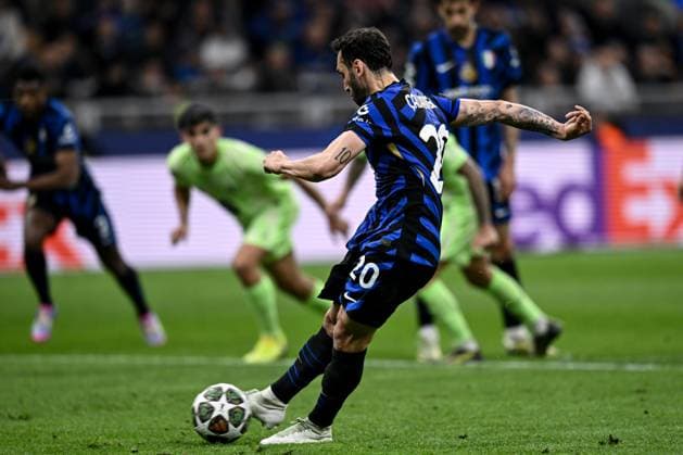 Db Milano 06 05 2025 - Champions League Inter-Barcellona foto Daniele Buffa Image nella foto: gol Hakan Calhanoglu 
