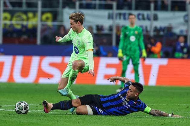 FC Internazionale vs FC Barcelona UEFA Champions League 2024 25 Semi Final 2nd leg 06 05 2025 Lautaro Martinez of FC Internazionale seen in action during UEFA Champions League 2024 25 Semi Final 2nd leg football match between FC Internazionale and FC Barcelona at San Siro Stadium Copyright: xBEAUTIFULxSPORTS Carabellix