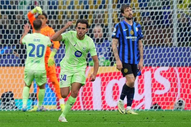 Sport Bilder des Tages Barcelona s Eric Garcia celebrates after scoring 1-2 during the Uefa Champions League soccer match between Inter and Barcelona at San Siro Stadium in Milan , North Italy - Tuesday May 06, 2025 . - Soccer  Copyright: xSpada LaPressex