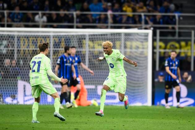 FC Internazionale v FC Barcelona, Barca - UEFA Champions League Lamine Yamal of FC Barcelona celebrates during the UEFA Champions League 2024 25 semi final second leg football match between FC Internazionale and FC Barcelona. Milan Italy Copyright: xNicolòxCampox