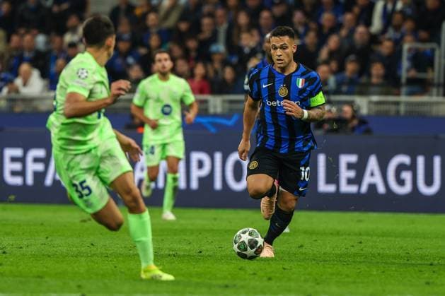 FC Internazionale vs FC Barcelona UEFA Champions League 2024 25 Semi Final 2nd leg 06 05 2025 Lautaro Martinez of FC Internazionale seen in action during UEFA Champions League 2024 25 Semi Final 2nd leg football match between FC Internazionale and FC Barcelona at San Siro Stadium Copyright: xBEAUTIFULxSPORTS Carabellix