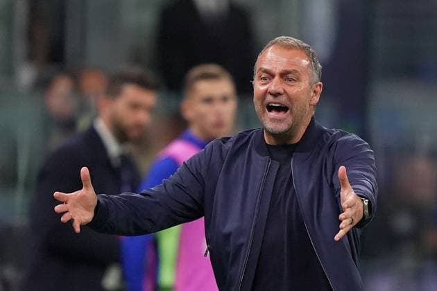 BarcelonaÕs head coach Hansi Flick during the Uefa Champions League soccer match between Inter and Barcelona at San Siro Stadium in Milan , North Italy - Tuesday May 06, 2025 . - Soccer  Copyright: xSpada LaPressex