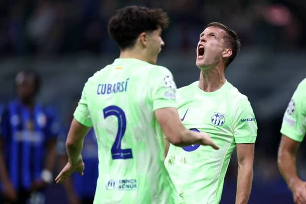 FC Internazionale - FC Barcelona, Barca Dani Olmo of Fc Barcelona celebrates after scoring a goal during the UEFA Champions League 2024 25 semi-final second leg match between FC Internazionale and Fc Barcelona at Stadio Giuseppe Meazza (San Siro) on May 6 2025 in Milan, Italy . Milano Stadio Giuseppe Meazza Italy Copyright: xMarcoxCanonierox