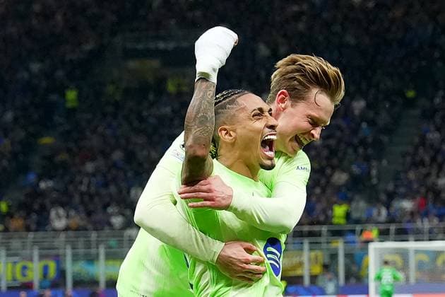 Barcelona s Raphinha celebrates after scoring goal 2 -3 during the Uefa Champions League soccer match between Inter and Barcelona at San Siro Stadium in Milan , North Italy - Tuesday May 06, 2025 . - Soccer  Copyright: xSpada LaPressex