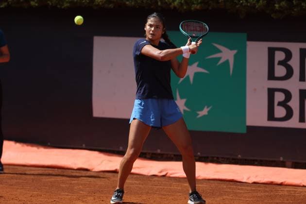 Rome, Italy, italy: Rome Italy 06.05.2025: Emma Raducanu ranking 49 during the training session at the Internazionali BNL d Italia 2025 ATP, Tennis Herren and WTA, Tennis Damen Master 1000 circuit in Rome at the Foro Italico. Tennis: Emma Raducanu, ATP And WTA Master 1000 Training Session At The Foro Italico In Rome  - ZUMAp169 0816765192st Copyright: xmarcoxiacobuccix