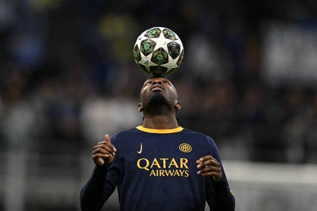 CALCIO - UEFA Champions League - Inter - FC Internazionale vs FC Barcelona, Barca Marcus Thuram of FC Inter warms up prior to the UEFA Champions League Semi finals second leg match between Inter FC Internazionale and FC Barcellona, on May 6th, 2025, at Giuseppe Meazza San Siro Siro stadium in Milan, Italy Credit: Tiziano Ballabio Milan Italy  Copyright: xIPAxSport ABACAx