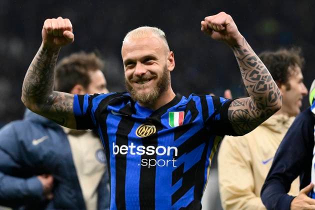 Federico Dimarco of FC Internazionale celebrates at the end of the UEFA Champions League 2024 2025 semifinal between FC Internazionale and FC Barcelona, Barca at San Siro stadium in Milano (Italy), May 6, 2025. AndreaxStaccioli