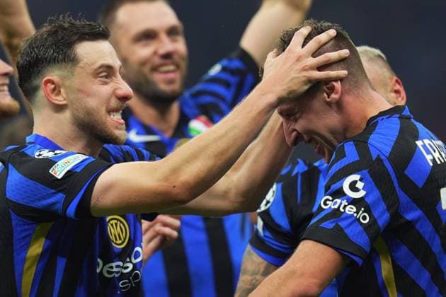 Inter Milan s Davide Frattesi , Inter Milan s Carlos Augusto during the Uefa Champions League soccer match between Inter and Barcelona at San Siro Stadium in Milan , North Italy - Tuesday May 06, 2025 . - Soccer  Copyright: xSpada LaPressex