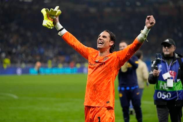 FC Internazionale Milano v FC Barcelona, Barca - UEFA Champions League 2024 25 Semi Final Second Leg Yann Sommer goalkeeper of Internazionale and Switzerland celebrates the victory after winning the UEFA Champions League 2024 25 Semi Final Second Leg match between FC Internazionale Milano and FC Barcelona at Giuseppe Meazza Stadium on May 6, 2025 in Milan, Italy. Milan Italy  Copyright: xJosexBretonx originalFilename:bretonhernandez-fcintern250506_npquS.jpg