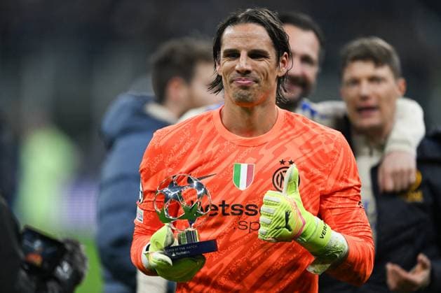 Yann Sommer of Fc Inter celebrating after a victory during the UEFA Champions League Semi finals second leg match between Inter FC Internazionale and FC Barcellona, on May 6th, 2025, at Giuseppe Meazza San Siro Siro stadium in Milan, Italy Credit: Tiziano Ballabio  Copyright: xTizianoxBallabio IPAxSportx xipa-agency.netx xx IPA_57351225 IPA_Agency_IPA57351225