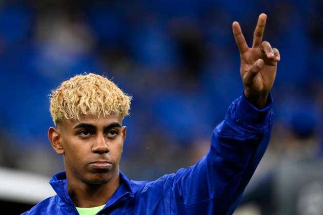 Lamine Yamal of Barcelona gestures during the UEFA Champions League 2024 2025 semifinal between FC Internazionale and FC Barcelona, Barca at San Siro stadium in Milano (Italy), May 6, 2025. AndreaxStaccioli