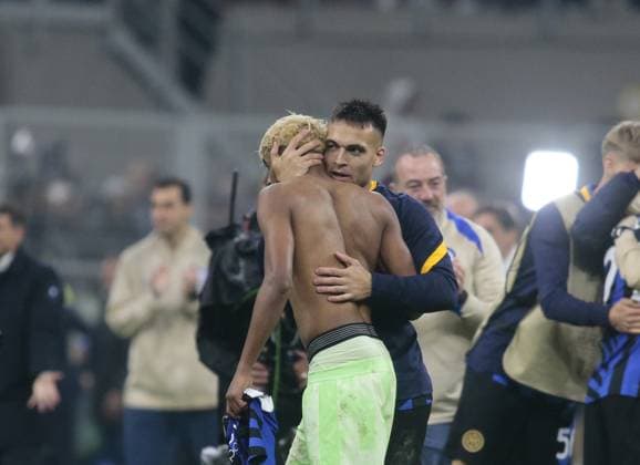 Lautaro Martinez of FC Inter and Lamine Yamal of FC Barcelona, Barca during the Uefa Champions League 2024 45, semi-final second leg, football match between FC Inter and FC Barcelona on 06 Maj 2025 at San Siro Stadium, Milan, Italy. Photo Nderim Kaceli  Copyright: xNderimxKaceli IPAxSportx xipa-agency.netx xx IPA_57352048 IPA_Agency_IPA57352048