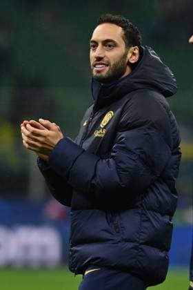Hakan Calhanoglu of F.C. Inter celebrate the victory during the UEFA Champions League 2024 25 Semi Final Second Leg match between FC Internazionale Milano and FC Barcelona, Barca at San Siro Stadium on May 6, 2025 in Milan, Italy  Copyright: xDomenicoxCippitelli IPAxSportx xipa-agency.netx xx IPA_57354470 IPA_Agency_IPA57354470