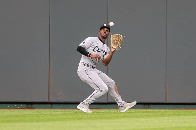 May 6, 2025: Chicago White Sox center fielder Michael A. Taylor (21) catches a fly ball for an out on Kansas City Royals third baseman Jonathan India (6) during the third inning at Kauffman Stadium in Kansas City, MO. CSM Kansas City United States of America - ZUMAc04_ 20250506_zma_c04_016 Copyright: xDavidxSmithx