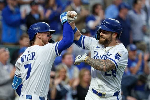 May 6, 2025: Kansas City Royals center fielder Kyle Isbel (28) and Kansas City Royals shortstop Bobby Witt Jr. (7) react to Isbel s solo home run during the sixth inning against the Chicago White Sox at Kauffman Stadium in Kansas City, MO. CSM Kansas City United States of America - ZUMAc04_ 20250506_zma_c04_022 Copyright: xDavidxSmithx