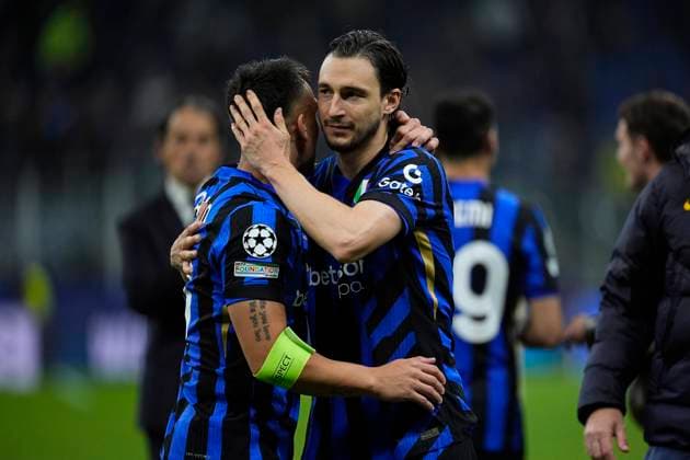 May 7, 2025, Milan, Milan, Italy: Matteo Darmian and Lautaro Martinez of Inter celebrates the victory during the UEFA Champions League 2024 25 Semi Final First Leg match between FC Internazionale Milano and FC Barcelona, Barca at Giuseppe Meazza Stadium on May 06, 2025 in Milan, Italy. Milan Italy - ZUMAa181 20250507_zaa_a181_036 Copyright: xDennisxAgyemanx
