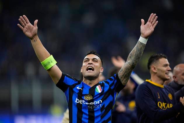 May 7, 2025, Milan, Milan, Italy: Lautaro Martinez of Inter celebrates the victory during the UEFA Champions League 2024 25 Semi Final First Leg match between FC Internazionale Milano and FC Barcelona, Barca at Giuseppe Meazza Stadium on May 06, 2025 in Milan, Italy. Milan Italy - ZUMAa181 20250507_zaa_a181_039 Copyright: xDennisxAgyemanx