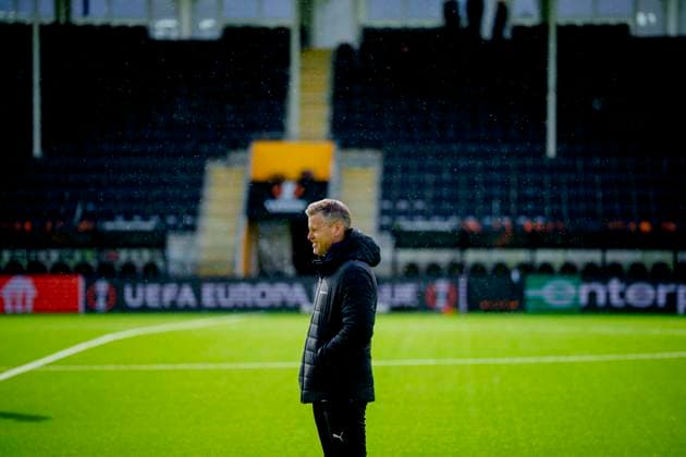 Training for the European League semi-final Bodo 20250507 Coach Kjetil Knutsen at Bodo Glimts training session on the day of the European League semi-final against Tottenham at Aspmyra Stadium Photo Stian Lysberg Solum NTB Bodo Norge EDITORIAL USE ONLY RESTRICTED USE FOR BETTING COMPANIES  Copyright: xx