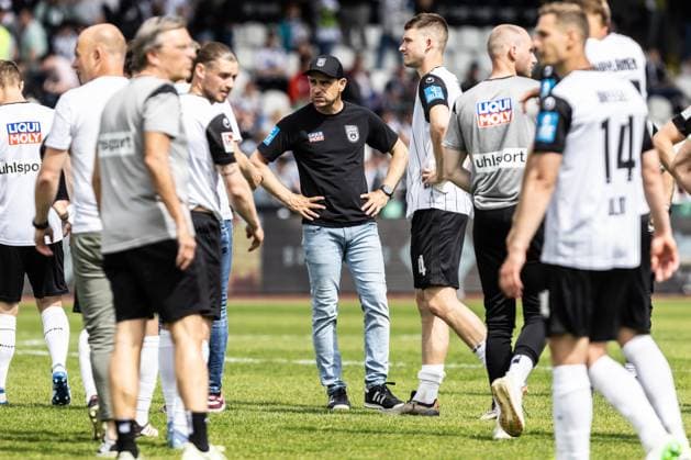 Soccer Men 2 Bundesliga 32 Matchday Season 2024 2025 SSV Ulm 1846 Soccer vs Hannover 96 03 05 2025 03 05 2025, Soccer, Season 2024 2025, 2 Bundesliga, 32 Matchday, SSV Ulm Hannover 96, Disappointment emotions after the 2 1 home defeat at Ulm Coach Robert Lechleiter SSV Ulm 1846 Soccer Photo Lucca Fundel DFL regulations prohibit any use of photographs as image sequences and or quasi video Ulm Donaustadion Baden Württemberg Germany