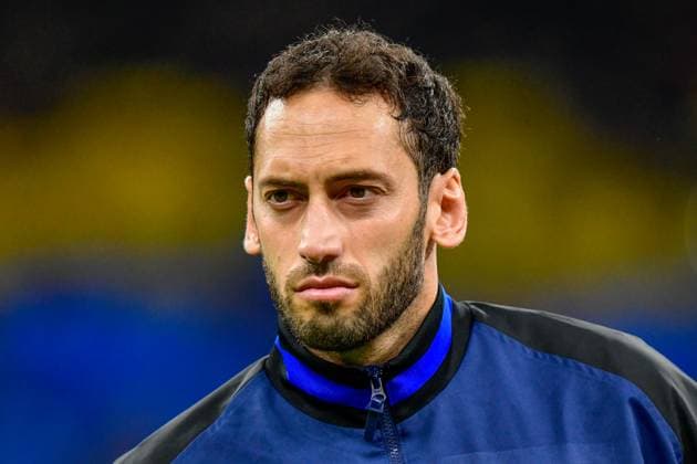 Inter v FC Barcelona, Barca UEFA Champions League football, Milano, Italy Milano, Italy. 06th, May 2025. Hakan Calhanoglu of Inter seen during the UEFA Champions League match between Inter and FC Barcelona at Giuseppe Meazza in Milano. Italy, Milano  Copyright: xGonzalesxPhoto TommasoxFimianox