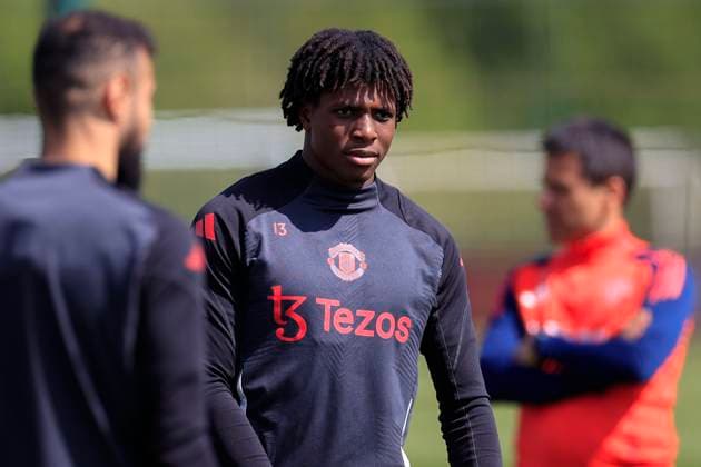 Manchester United, ManU 07 05 2025. Training Patrick Dorgu (13) of Manchester United during the Europa League training session for Manchester United at Carrington, Manchester, United Kingdom on 7 May 2025. Manchester Carrington United Kingdom Editorial use only , Copyright: xConorxMolloyx PSI-22029-0011