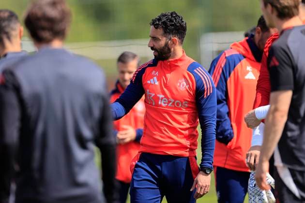 Manchester United, ManU 07 05 2025. Training Ruben Amorim the Manchester United manager during the Europa League training session for Manchester United at Carrington, Manchester, United Kingdom on 7 May 2025. Manchester Carrington United Kingdom Editorial use only , Copyright: xConorxMolloyx PSI-22029-0015