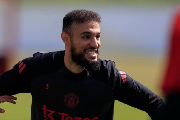 Manchester United, ManU 07 05 2025. Training Noussair Mazraoui (3) of Manchester United during the Europa League training session for Manchester United at Carrington, Manchester, United Kingdom on 7 May 2025. Manchester Carrington United Kingdom Editorial use only , Copyright: xConorxMolloyx PSI-22029-0024