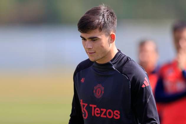 Manchester United, ManU 07 05 2025. Training Harry Amass (41) of Manchester United during the Europa League training session for Manchester United at Carrington, Manchester, United Kingdom on 7 May 2025. Manchester Carrington United Kingdom Editorial use only , Copyright: xConorxMolloyx PSI-22029-0043