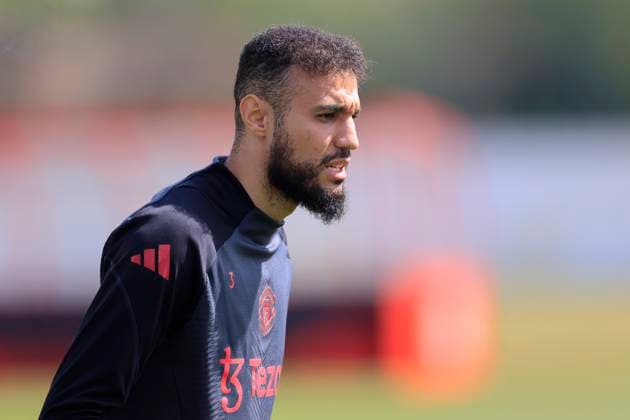 Manchester United, ManU 07 05 2025. Training Noussair Mazraoui (3) of Manchester United during the Europa League training session for Manchester United at Carrington, Manchester, United Kingdom on 7 May 2025. Manchester Carrington United Kingdom Editorial use only , Copyright: xConorxMolloyx PSI-22029-0052
