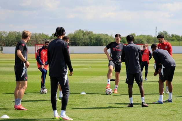 Manchester United, ManU 07 05 2025. Training Harry Maguire (5) of Manchester United during the Europa League training session for Manchester United at Carrington, Manchester, United Kingdom on 7 May 2025. Manchester Carrington United Kingdom Editorial use only , Copyright: xConorxMolloyx PSI-22029-0055