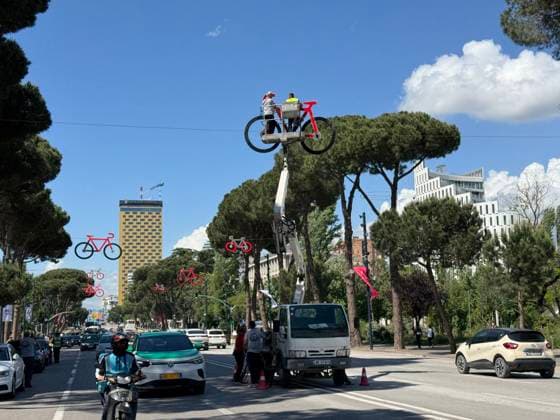 Giro d Italia in Albania Municipality workers put cartoon figures in shape of a bicycle at the main boulevard in Tirana, Albania, on May 07, 2025. Tirana will be the central hub for event activities of Giro d Italia, including the team presentation and the finish lines of the first two stages. Tirana Albania Copyright: xMatrixxImages ArmandoxBabanix 