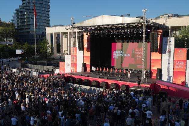 The teams presentation ahead of the Giro d™Italia cycling race in Tirana. The race starts on Friday, May 9, with the first stage over 160 km, from Durazzo (Durres) to Tirana (Tirane), Albania- Wednesday, May 7, 2025. - cycling.  Copyright: xGianxMattiaxD Alberto LaPressex