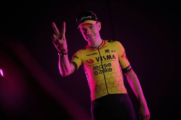 during the teams presentation ahead of the Giro d™Italia cycling race in Tirana. The race starts on Friday, May 9, with the first stage over 160 km, from Durazzo (Durres) to Tirana (Tirane), Albania- Wednesday, May 7, 2025. - cycling.  Copyright: xMarcoxAlpozzi LaPressex