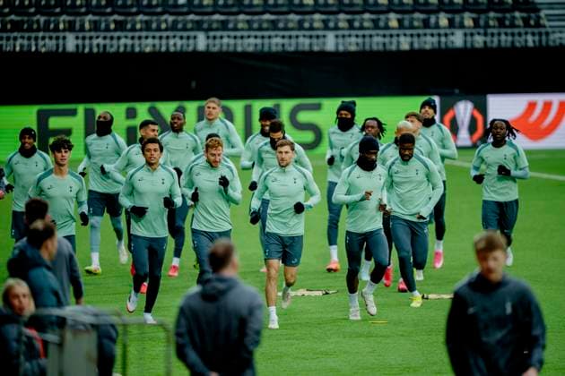 Football, EL, Tottenham Hotspur, Training and press conference