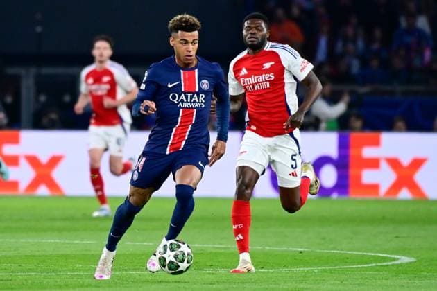 FOOTBALL : PSG vs Arsenal - Ligue des Champions - 07 05 2025 Desire Doue ( 14 - PSG ) and Thomas Partey ( 5 - Arsenal FC ) during the UEFA Champions League match between Paris Saint Germain and Arsenal FC at Parc Des Princes on May 07 , 2025 in Paris, France. ( Photo by Dante Badano PsnewZ ) - ParisFrance  Copyright: xx