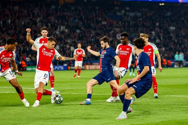 Paris Saint-Germain v Arsenal Champions League 07 05 2025. Semi-Final Khvicha Kvaratskhelia (7) of Paris Saint-Germain shoots towards the goal during the Champions League semi final match between Paris Saint-Germain and Arsenal at Parc des Princes, Paris, France on 7 May 2025. Editorial use only , Copyright: xNigelxKeenex PSI-22025-0035