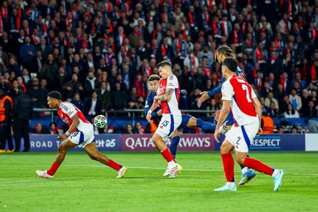 Paris Saint-Germain v Arsenal Champions League 07 05 2025. Semi-Final DÃ sirÃ DouÃ (14) of Paris Saint-Germain shoots towards the goal during the Champions League semi final match between Paris Saint-Germain and Arsenal at Parc des Princes, Paris, France on 7 May 2025. Editorial use only , Copyright: xNigelxKeenex PSI-22025-0037