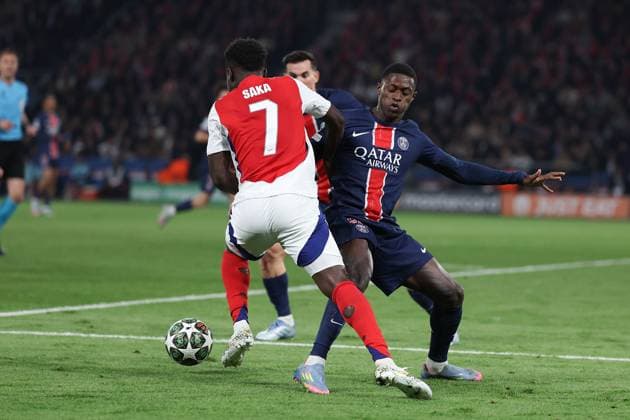 Paris, Parc des Princes 7 05 2025 xJFx UEFA Champions League 2024 25 Semi-final second leg Paris Saint Germain Arsenal FC v l , Referee, referee Felix Zwayer GER gives instructions, gesticulates, gesticulates with arms gives instructions, gesticulate Copyright: JoaquimxFerreira