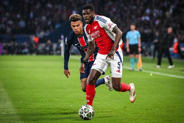 May 7, 2025, Paris, France, France: Desire DOUE of PSG and Thomas PARTEY of Arsenal during the UEFA Champions League match between Paris Saint-Germain and Arsenal FC at Parc des Princes Stadium on May 07, 2025 in Paris, France. Paris France - ZUMAm308 20250507_zsp_m308_006 Copyright: xMatthieuxMirvillex