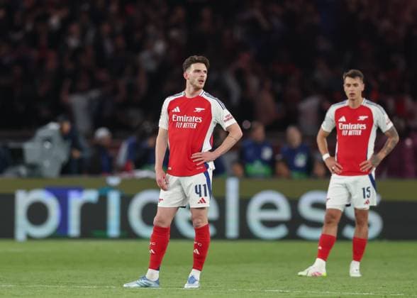 Paris, France, 7th May 2025. Declan Rice of Arsenal reacts as his side concede their second goal during the Paris Saint Germain vs Arsenal UEFA Champions League match at Le Parc des Princes, Paris. Picture credit should read: David Klein Sportimage EDITORIAL USE ONLY. No use with unauthorised audio, video, data, fixture lists, club league logos or live services. Online in-match use limited to 120 images, no video emulation. No use in betting, games or single club league player publications. SPI_055_DK_PARIS_ST_GERMAIN_V_ARSENAL SPI-3913-0054