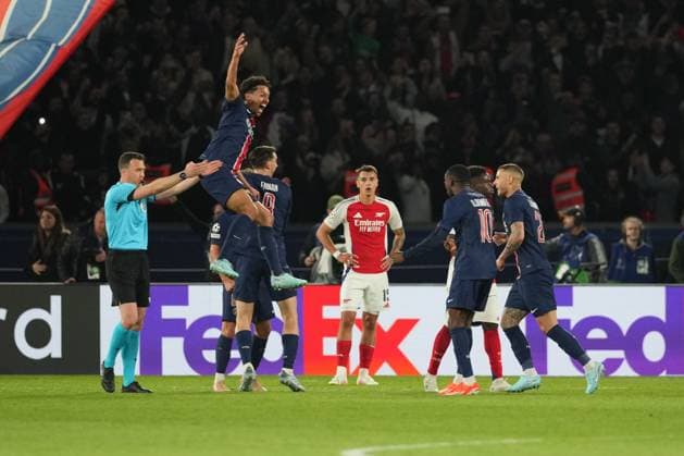 Joy for Marquinhos and PSG Paris Saint-Germain v Arsenal, UEFA Champions League, Semi Final, Second Leg, Football, Parc des Princes, Paris, France - 07 May 2025 EDITORIAL USE ONLY No use with unauthorised audio, video, data, fixture lists, club league logos or live services. Online in-match use limited to 120 images, no video emulation. No use in betting, games or single club league player publications. Copyright: xDavexWinter Shutterstockx 15288067df